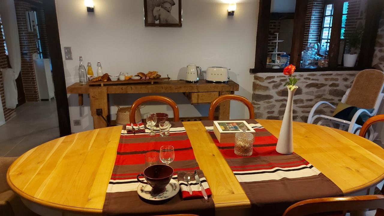 Anjouin Les 3 Roses Bed & Breakfast エクステリア 写真