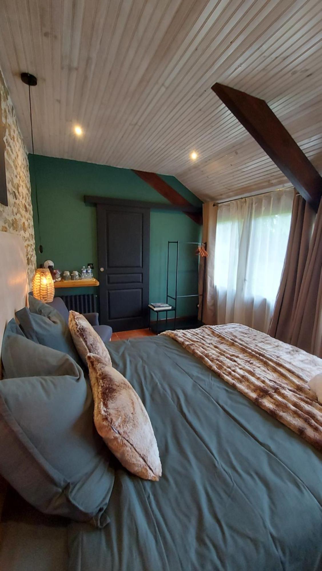 Anjouin Les 3 Roses Bed & Breakfast エクステリア 写真