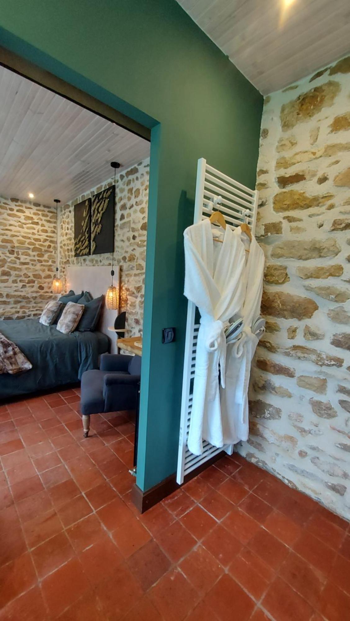 Anjouin Les 3 Roses Bed & Breakfast 部屋 写真